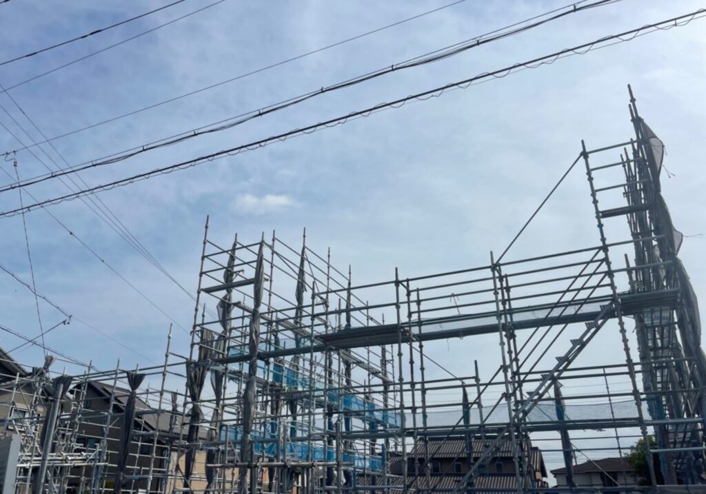 愛知県 名古屋市 足場工事 外壁塗装 仮設足場 鳶工事 塗装工事 足場屋 プラント足場 橋梁足場 解体養生足場 吊り足場 愛知県名古屋市の足場工事