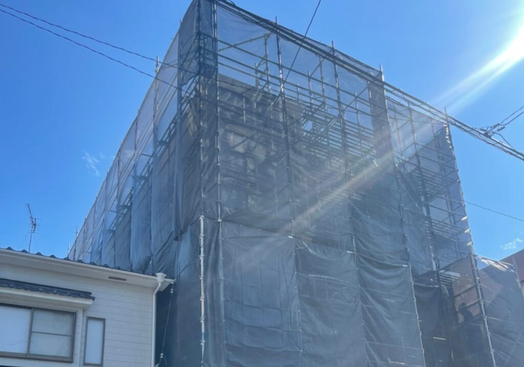 愛知県 名古屋市 足場工事 外壁塗装 仮設足場 鳶工事 塗装工事 足場屋 プラント足場 橋梁足場 解体養生足場 吊り足場 愛知県名古屋市の足場工事