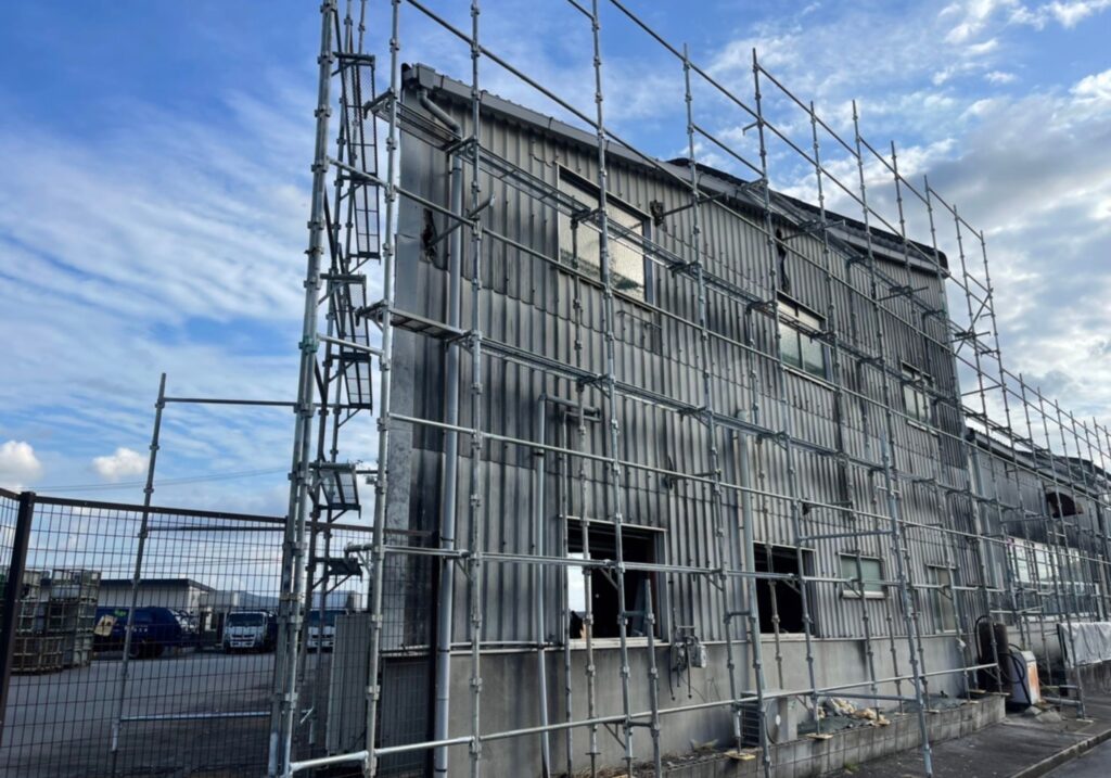愛知県 名古屋市 足場工事 外壁塗装 仮設足場 鳶工事 塗装工事 足場屋 プラント足場 橋梁足場 解体養生足場 吊り足場 愛知県名古屋市の足場工事