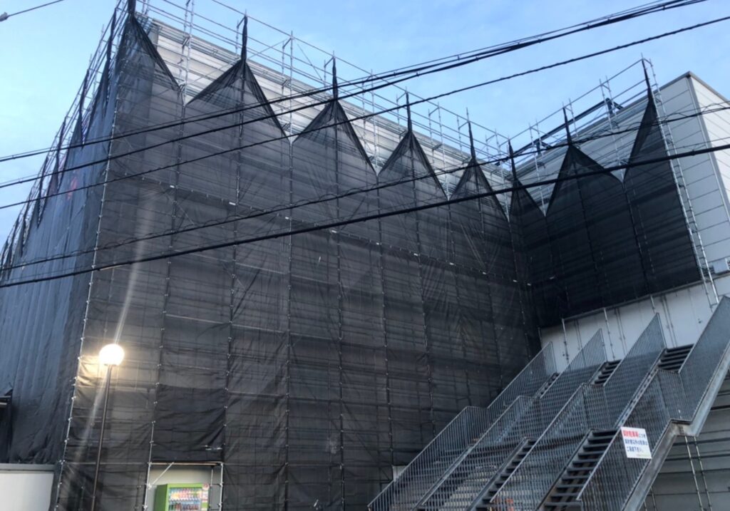 愛知県 名古屋市 足場工事 外壁塗装 仮設足場 鳶工事 塗装工事 足場屋 プラント足場 橋梁足場 解体養生足場 吊り足場 愛知県名古屋市の足場工事