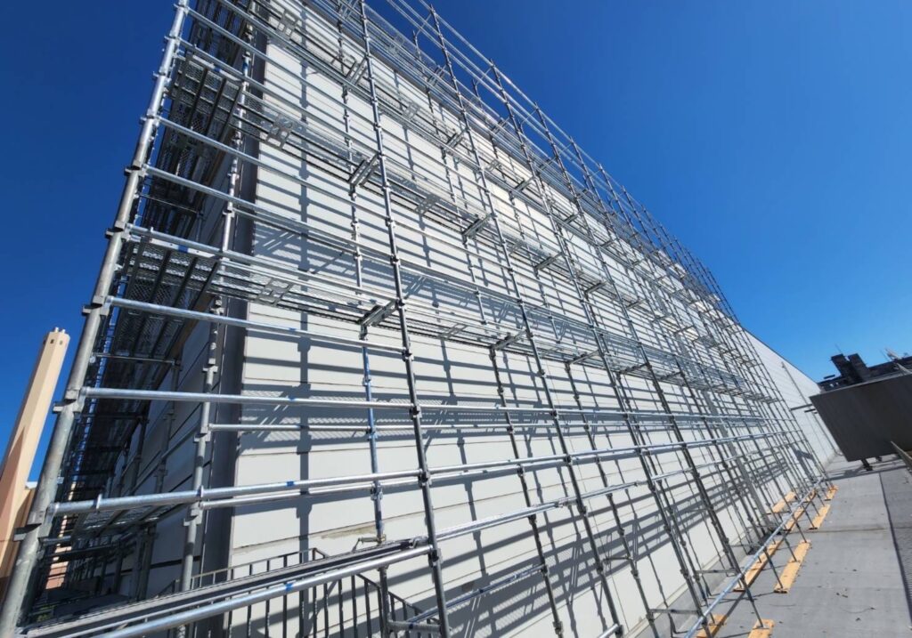 愛知県 名古屋市 足場工事 外壁塗装 仮設足場 鳶工事 塗装工事 足場屋 プラント足場 橋梁足場 解体養生足場 吊り足場 愛知県名古屋市の足場工事